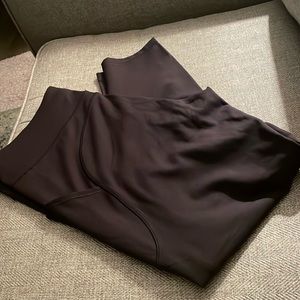 Lululemon Size 14 leggings with pockets